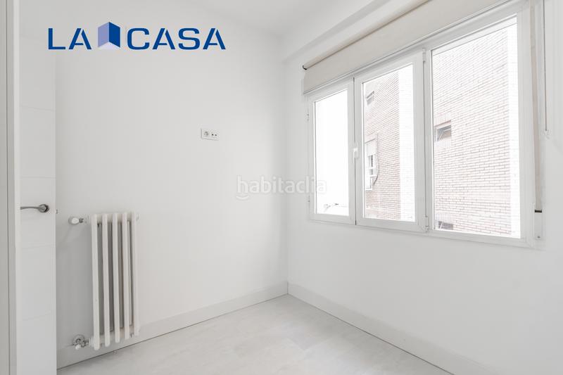 Foto cd7a9d59-062f-4d03-8590-556c8c373cad. Alquiler piso en Acacias Madrid