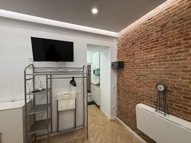 Foto a0ecb497-da8f-41b3-868f-30b985afbb14. Piso en Embajadores-Lavapiés Madrid