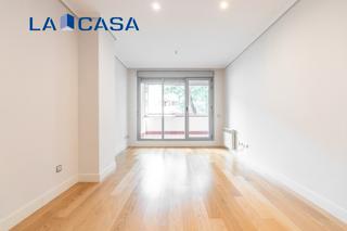 Flat in Calle de Embajadores