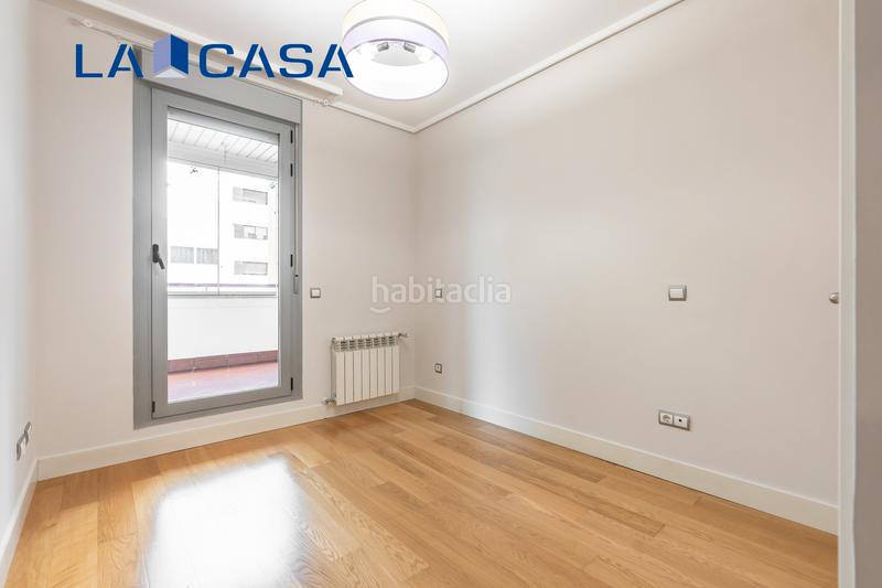 Foto f4667fea-5c9d-4beb-8d3c-416c054bba99. Alquiler piso en Legazpi Madrid