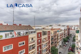 Pis  Paseo de las delicias. 107 m2 en sexta planta con balcón, vistas despejadas y orientaci