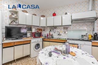 Etagenwohnung in Paseo de las Delicias