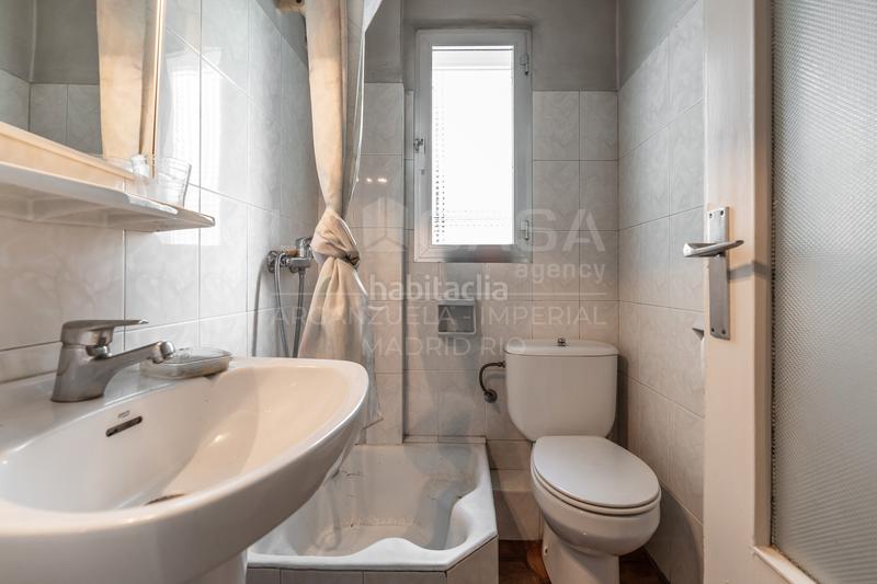 Foto 2f7e4b23-f5d8-43d2-b76c-84998a14e4b7. Piso en Imperial Madrid