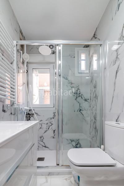 Foto cc6e08a8-e4c1-4c28-9f34-e102bf440063. Piso en Comillas Madrid