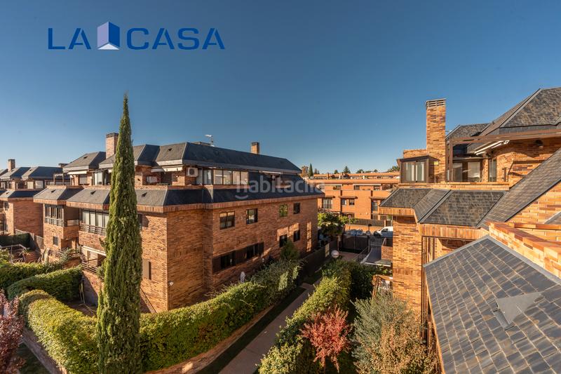 Foto 628df1f7-fe96-43b2-94f1-b360dfd607a8. Penthouse with heating parking pool in El Pinar-Punta Galea Rozas de Madrid (Las)