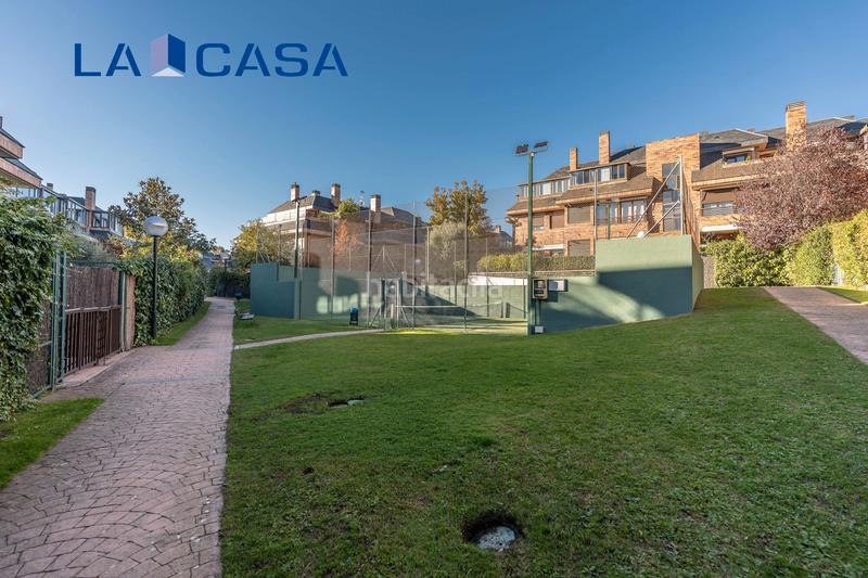 Foto 639916cb-18dd-445b-ac59-802f6125d0c3. Penthouse with heating parking pool in El Pinar-Punta Galea Rozas de Madrid (Las)