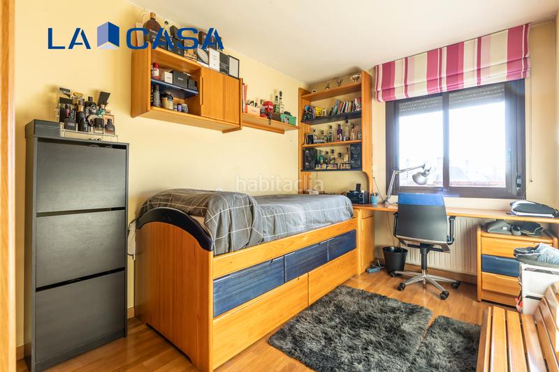 Foto 6d2a5ad5-534b-4f2e-a192-4cc385e2c267. Penthouse with heating parking pool in El Pinar-Punta Galea Rozas de Madrid (Las)