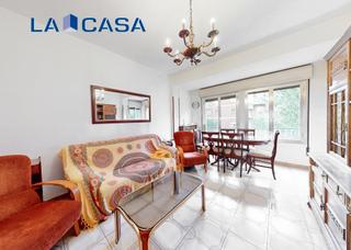 Etagenwohnung in Calle EMBAJADORES