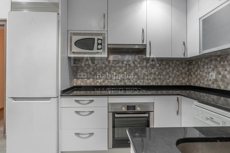 Foto 40794f70-4b24-4113-a6f9-df113c725680. Piso en Fuente del Berro Madrid