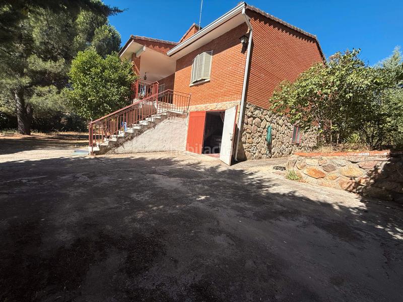 Foto c28fe20a-d949-44b5-a232-145408c06df4. Chalet con riscaldamento piscina in Pelayos de la Presa