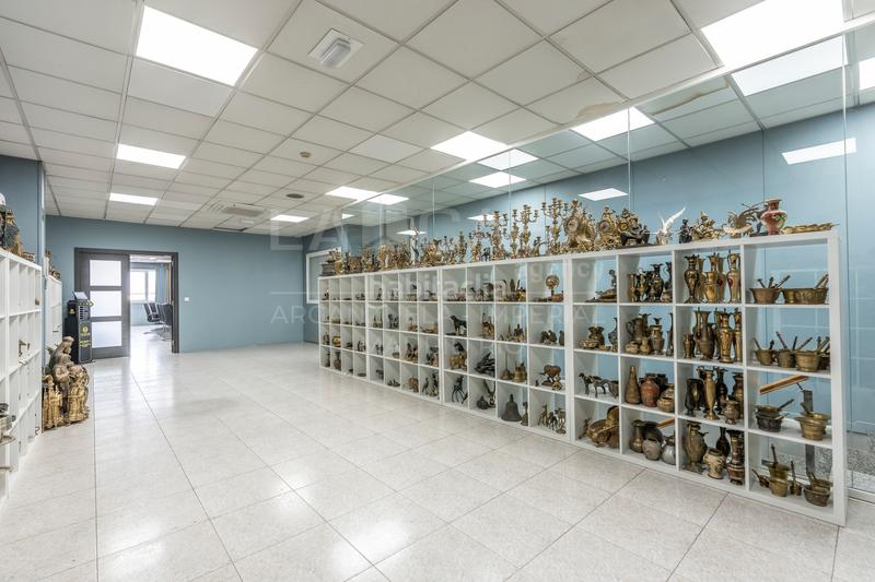 Foto c316cfcd-dd9e-4b54-b450-096beabb9382. Nau industrial a Leganés norte Leganés