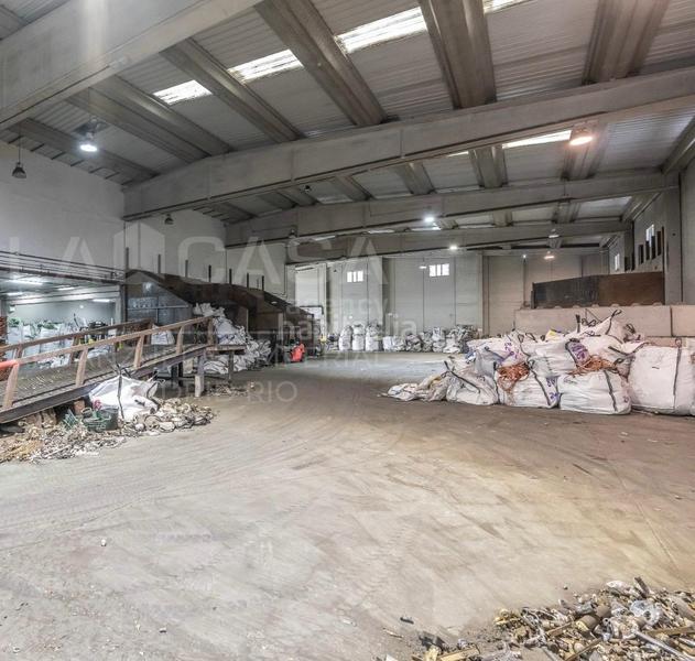 Foto e1d0620e-d944-4270-ab13-759cc51f195b. Nau industrial a Leganés norte Leganés