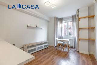 Etagenwohnung in Calle del Divino Valles