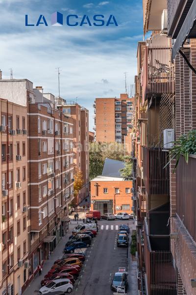 Foto f6dee368-f022-4857-9979-e9a6565e536f. Alquiler piso en Chopera Madrid