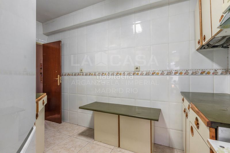 Foto b4a7a423-24e9-4f8e-a50f-04f22fa555e8. Pis amb calefacció a Moscardó Madrid