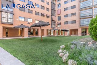 Àtic  Calle de la estrella naos. Ático con terraza de 32 m2, garaje y trastero  inversión en deli