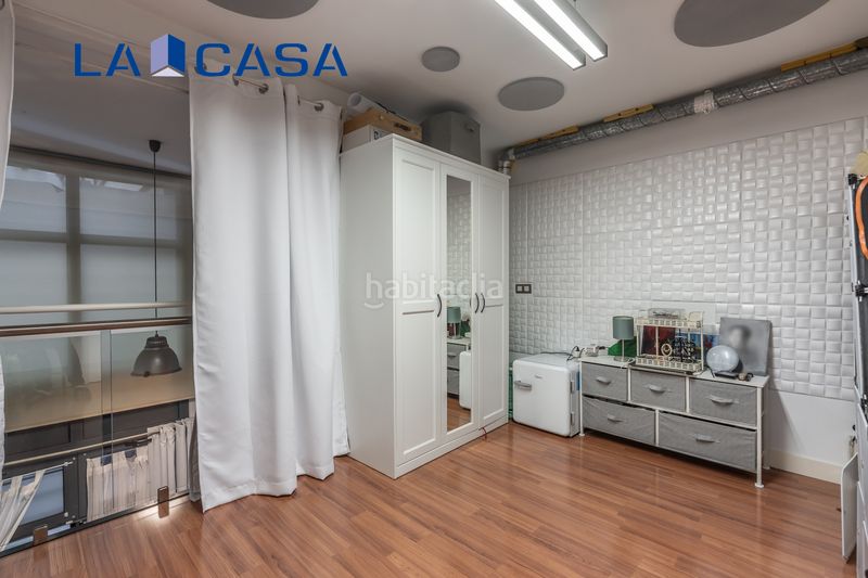 Foto f89979ac-4f98-409d-b9fc-95b0a9cbcbed. Dúplex amb calefacció a Acacias Madrid