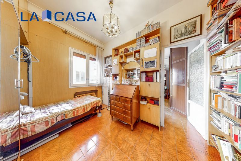 Foto b2bbe67f-9a55-40e0-b5b5-c838bcbc8584. Pis amb calefacció a Palos de Moguer Madrid