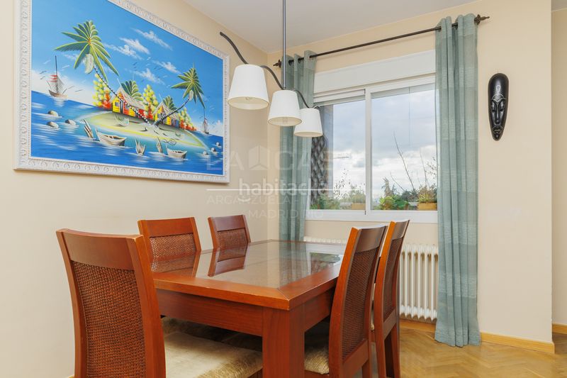 Foto 743e9ee7-dba4-4112-87b1-a96d36eacb59. Pis amb calefacció aparcament piscina a Sector B Boadilla del Monte