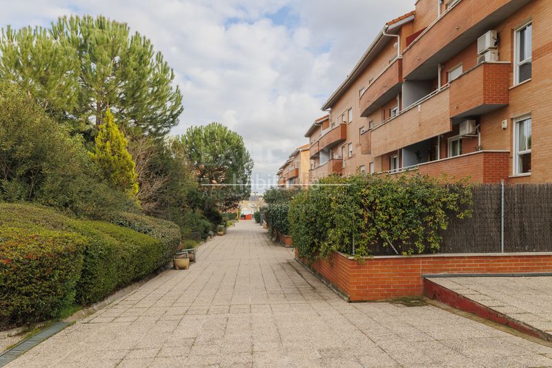 Foto 8a59aa9c-4465-4764-9863-fa9461176758. Pis amb calefacció aparcament piscina a Sector B Boadilla del Monte