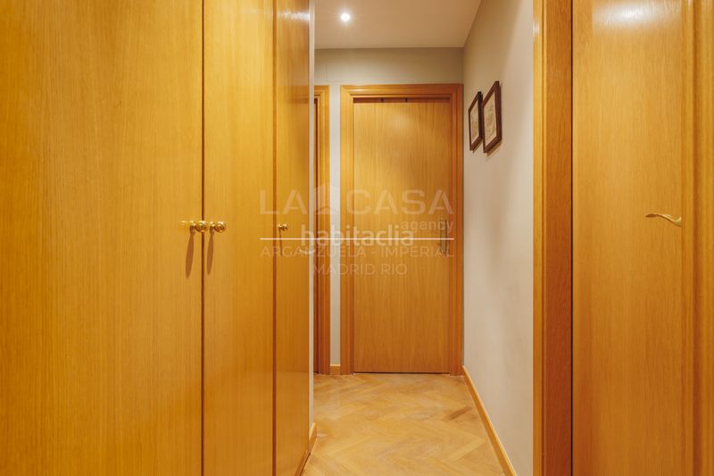 Foto cb337816-1e6c-4158-93a4-231fd60d3645. Pis amb calefacció aparcament piscina a Sector B Boadilla del Monte