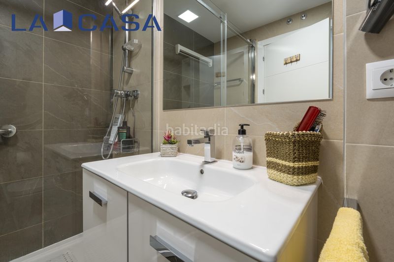 Foto 7a6937d2-7268-4c84-8a8f-c1069390022b. Pis amb aparcament piscina a Villaverde Alto Madrid