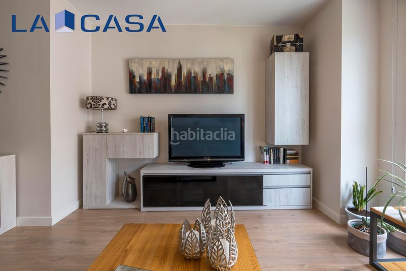 Foto a6f0cb43-d3b1-45ef-89e8-0e46276162a3. Pis amb aparcament piscina a Villaverde Alto Madrid