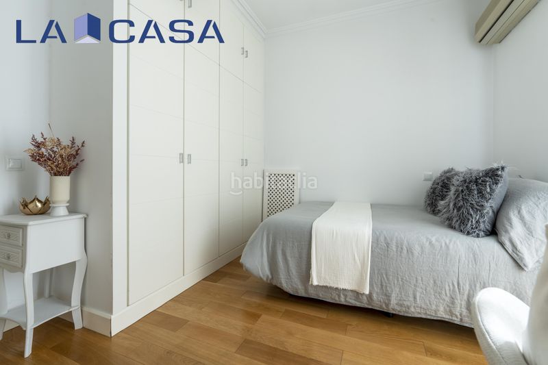 Foto 6b30aafc-8009-4f8b-be06-0cf76930a039. Pis amb aparcament a Almagro Madrid