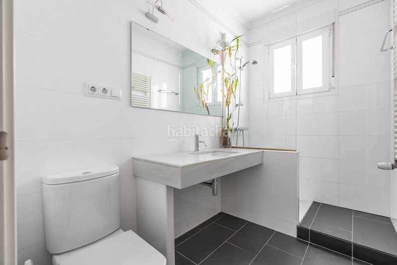 Foto c77e47e8-a31f-4517-982f-6889afbfcb05. Pis amb aparcament a Almagro Madrid