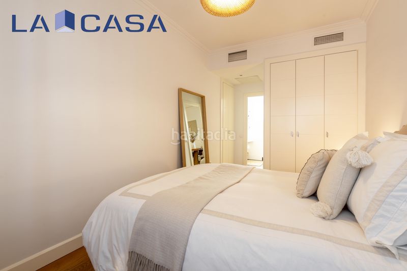 Foto c9911a36-414b-475a-9a42-2a9ba8050cb1. Pis amb aparcament a Almagro Madrid