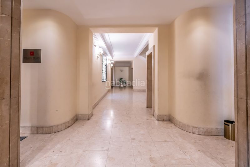 Foto cb18a8b1-efae-4869-a847-bac43eb330a1. Pis amb aparcament a Almagro Madrid