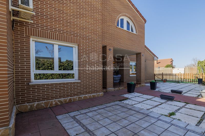 Foto 05519fbe-196a-4b4a-b43a-709d196256e9. Chalet en Meco pueblo Meco