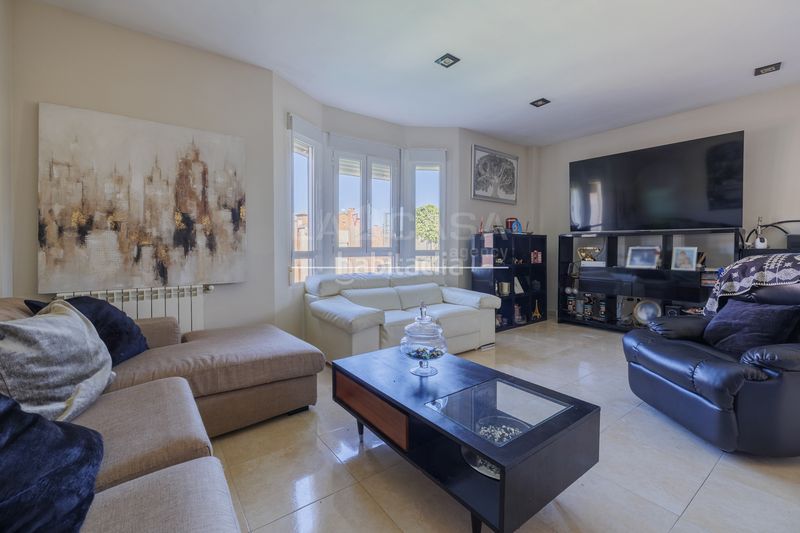 Foto 4fc1af37-6fc6-49ac-93b0-006bc1cdca02. Chalet en Meco pueblo Meco