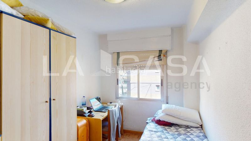 Foto b2364548-5b94-4443-bf17-2a8aadb77395. Pis a Ciutat Jardí Valencia