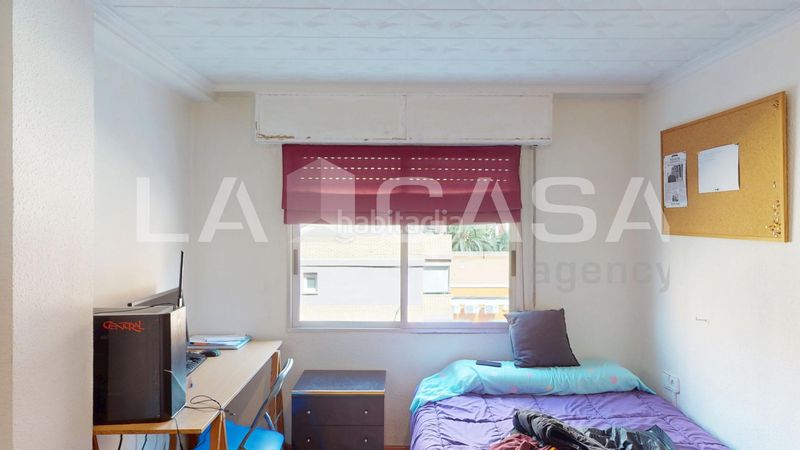 Foto eaeec6e4-522e-452f-991f-67cb544622e5. Pis a Ciutat Jardí Valencia