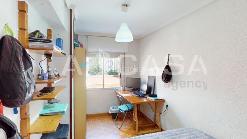 Foto f7759ad5-4e8c-4fab-a8cc-a094fe60ab38. Pis a Ciutat Jardí Valencia