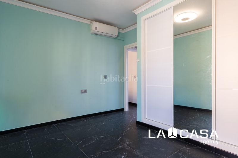 Foto b24c9c7b-bf1b-4f1d-b31c-c67826cc1243. Casa amb aparcament a Centro - Doña Mercedes Dos Hermanas