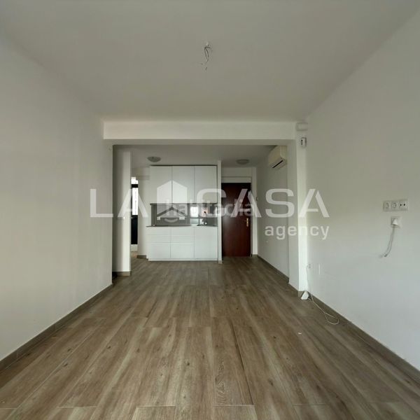 Foto 6bd4325e-a5c1-41b5-8292-6b606c84aef5. Pis a Cruz Roja Sevilla