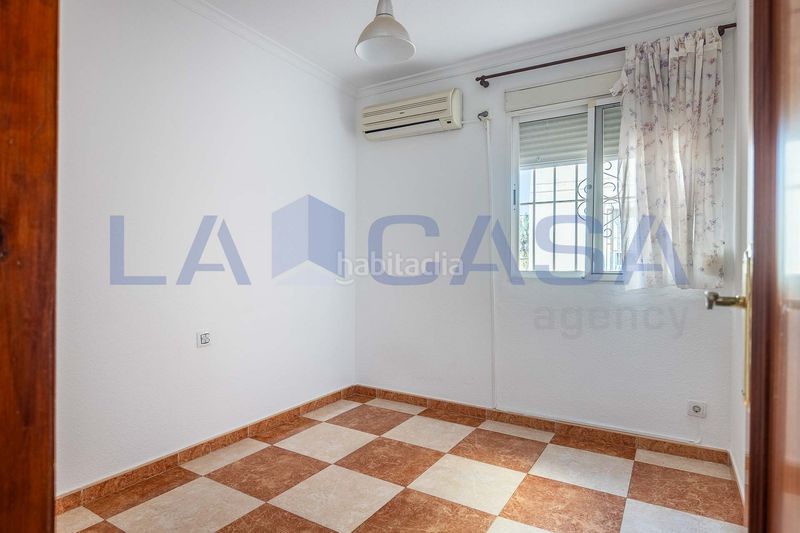 Foto 7c3e5a7d-073c-469c-b0f2-d58380efcad1. Pis amb aparcament a El Torrejón - El Cerezo Sevilla