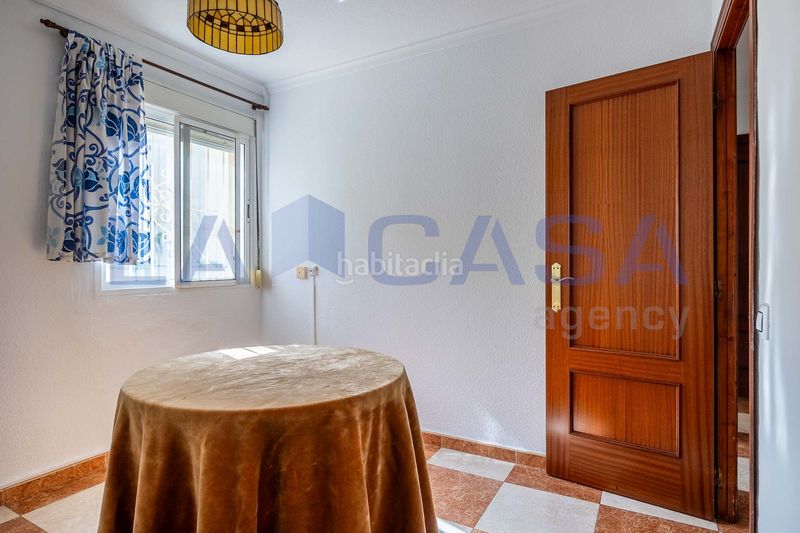 Foto b8b79e25-7585-4a76-a7ff-33454632ed16. Pis amb aparcament a El Torrejón - El Cerezo Sevilla