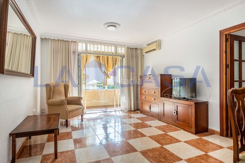 Foto bcc8db00-db2b-452b-bbc3-8e831cc82721. Pis amb aparcament a El Torrejón - El Cerezo Sevilla