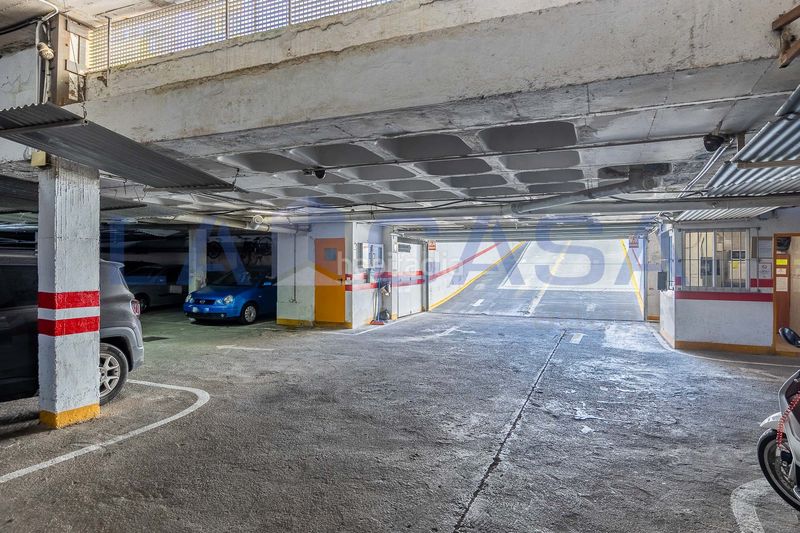 Foto e10507a6-da31-4bfa-bc61-54e004b2a685. Pis amb aparcament a El Torrejón - El Cerezo Sevilla