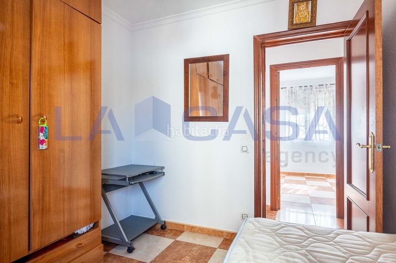 Foto ffdc9f12-cf34-4b5f-b448-91896591cb04. Pis amb aparcament a El Torrejón - El Cerezo Sevilla