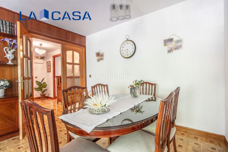 Foto 832c44ce-ed69-4b1e-9891-fdb4b817c5b9. Pis amb calefacció aparcament piscina a Tres Olivos-Valverde Madrid
