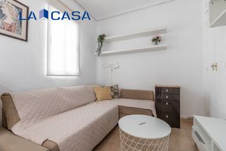 Rent Flat  Calle divino valles. Acogedor piso amueblado en alquiler en el barrio de delicias