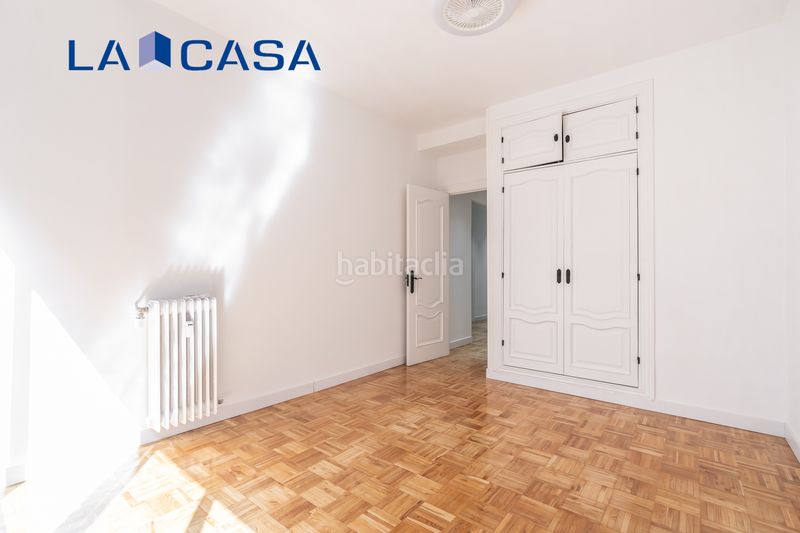 Foto a26756c9-6b0c-4f07-acbd-ec058de5d4b2. Pis amb calefacció aparcament a Chopera Madrid