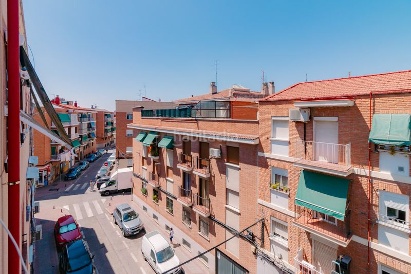 Foto 40a726b6-bc8d-47ac-8cc0-714fc9a899f2. Pis amb calefacció a Puerta Bonita Madrid