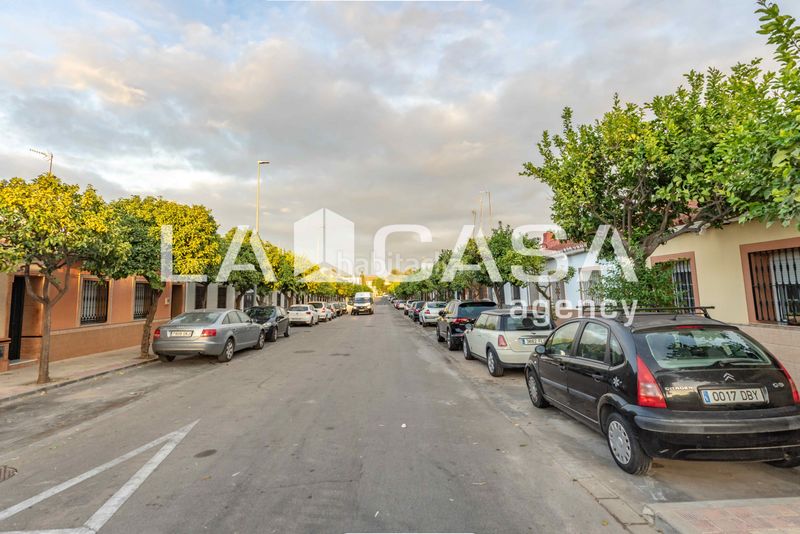 Foto f8efbda6-8d79-4b1e-bf85-364ebab41c0f. Casa a Centro - Doña Mercedes Dos Hermanas