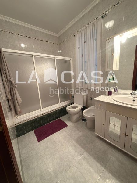 Foto 1259717f-b800-43ed-ae4f-c55a731176d4. Casa amb aparcament a Vista Azul - Consolación Dos Hermanas