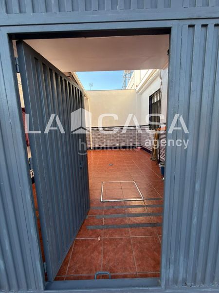Foto fb1642c5-e8a2-4a2e-b1a4-d35f3b4c7a80. Casa amb aparcament a Vista Azul - Consolación Dos Hermanas